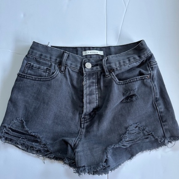 Pacsun black wash jean shorts size 25 - Picture 1 of 2